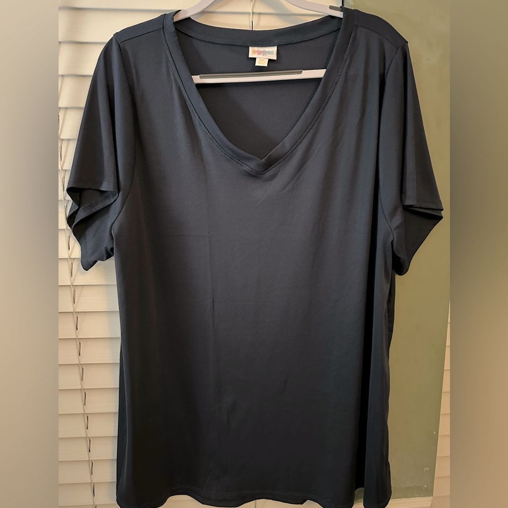 LuLaRoe Christy Tee